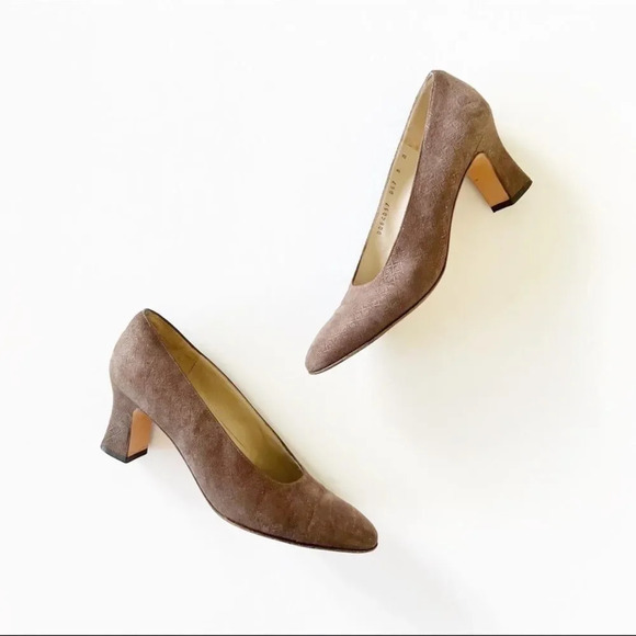 Salvatore Ferragamo Taupe Textured Leather Curved Heel Pumps Metallic Size 8 - Picture 2 of 11